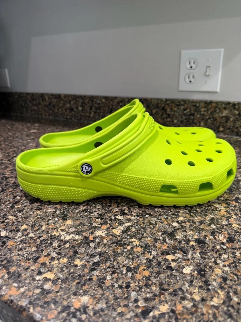 Crocs Classic Clog Mens - Neon Green 17